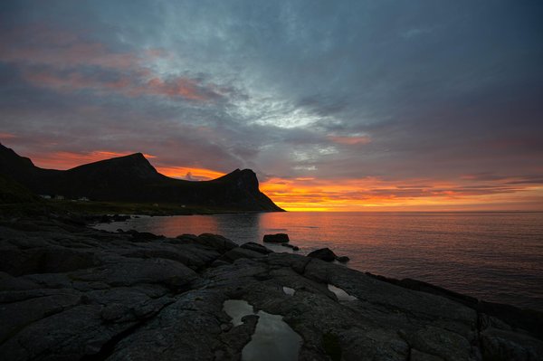 Comment organiser un camping pour une expédition de spéléologie dans les grottes de France?